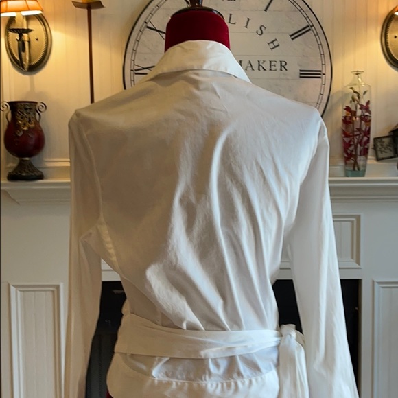 Banana Republic blouse. - Picture 4 of 6